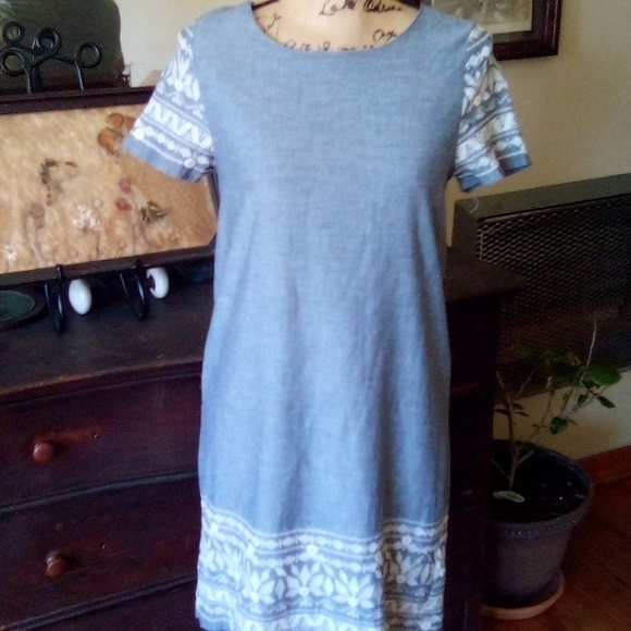 Esley Dresses & Skirts - Esley Chambray & White Embroidered Shift Dress